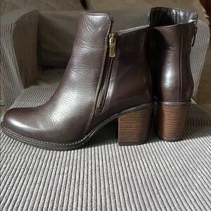 Eric Michael Dark Brown Leather Ankle Boots size 39/8.5
